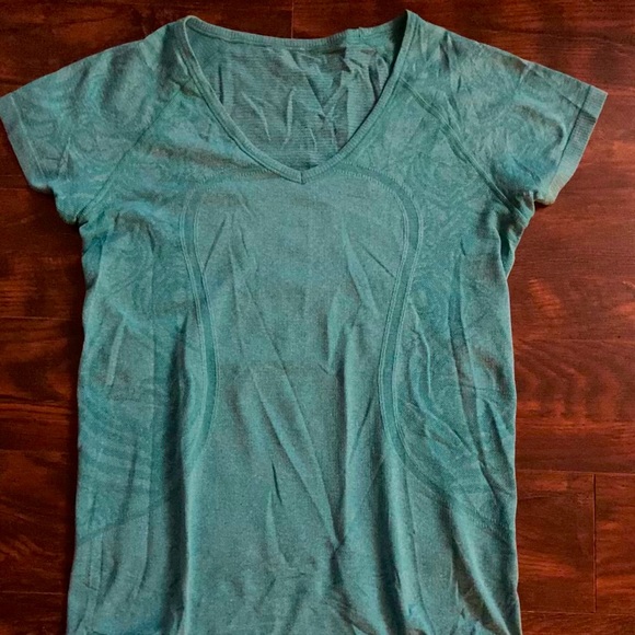 Lululemon short sleeve swiftly v-neck - Picture 1 of 5